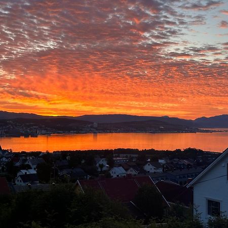 Aurora Apartment Very Close To Cable Car And Sherpatrappa Tromso Exterior photo