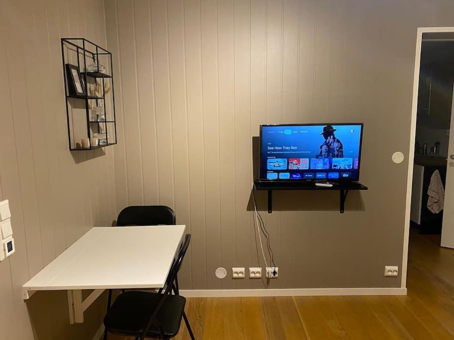 Aurora Apartment Very Close To Cable Car And Sherpatrappa Tromso Exterior photo
